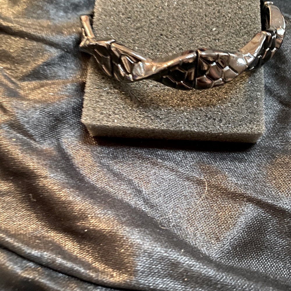 Lia Sophia fashion bracelet